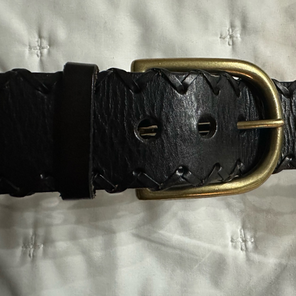 Gap 1969 Thick Black Genuine Leather Belt with Large Gold Buckle Size Small - Picture 2 of 7